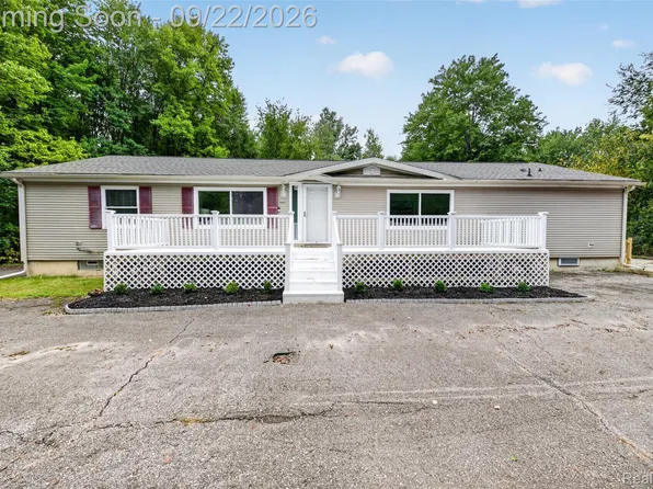 16170 S Huron River Dr, Romulus, MI 48174