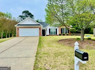 819 Custom Ln, Winder, GA 30680