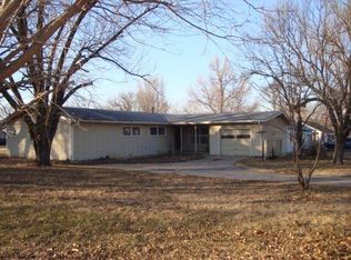 415 N Lincoln St, Marion, KS 66861