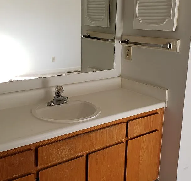 2506 Avent Ferry Rd — Photo 3