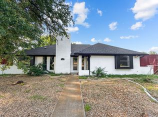 1927 Vista Oaks Dr, Carrollton, TX 75007