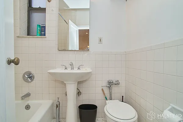 Rented by Halstead Real Estate | media 32