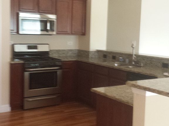 4th image of 15711 Cove Cir