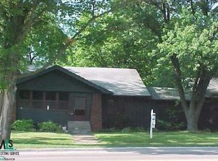 801 Main St, Fenton, MI 48430