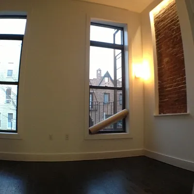 Rented by Sam Tabak | media 66