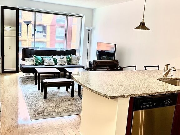4th image of 555 W 23rd St APT S10b