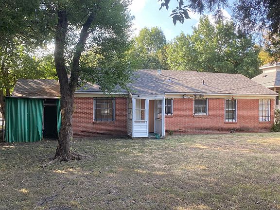 2nd image of 2657 Canberra St