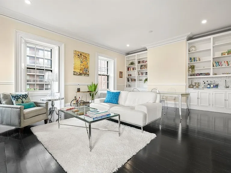 285 Clarendon St #4 — Photo 2