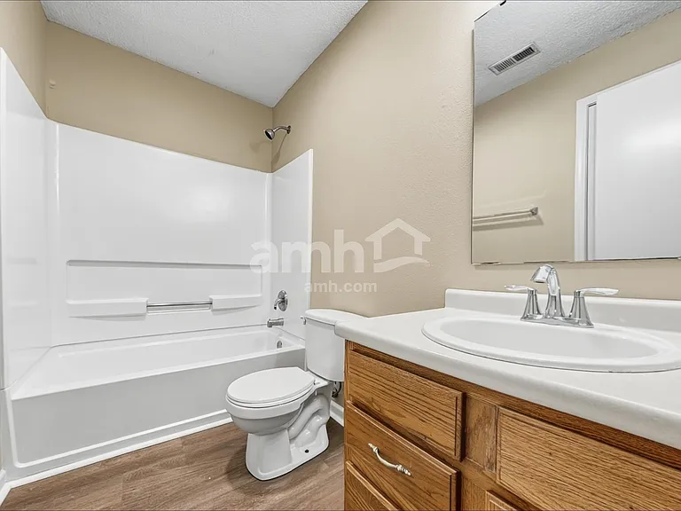2324 Shadowbrook Dr — Photo 14