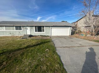 160 El Monte St, Umatilla, OR 97882