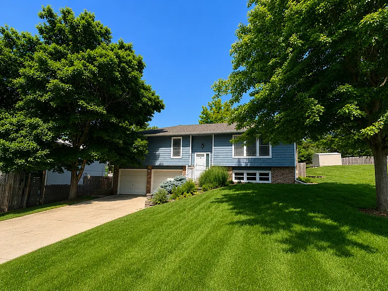 143 Ej Frick Dr — Photo 1