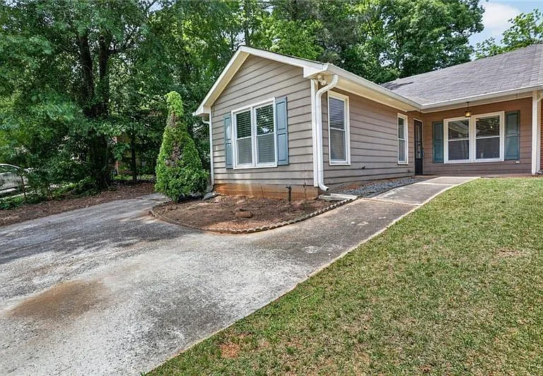 1929 Cooper Landing Dr SE — Photo 25