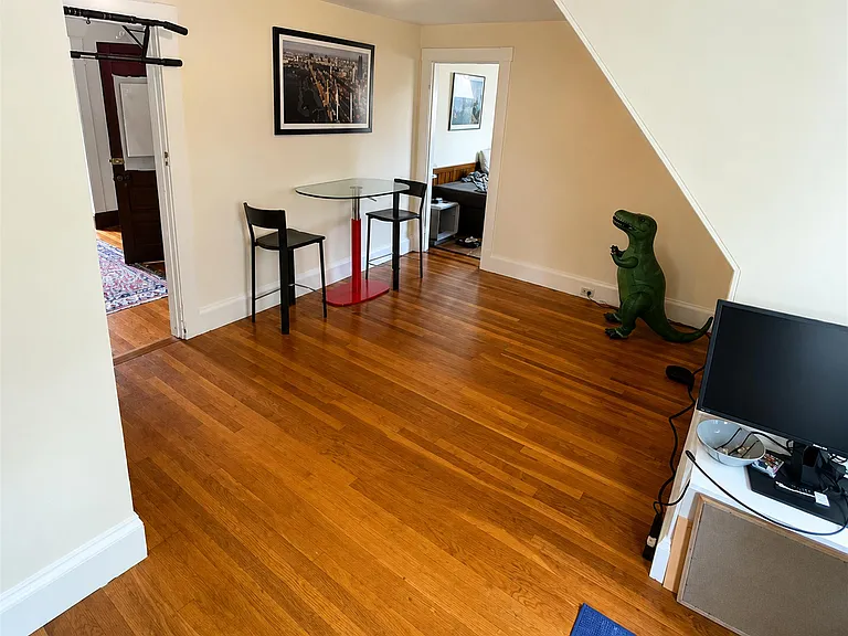 82 Thurston St #4 — Photo 3