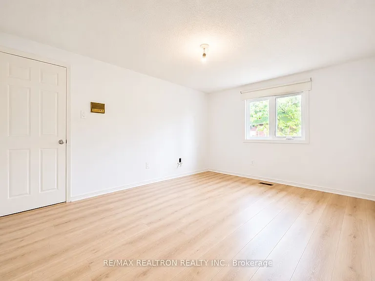 10 Pinewood Dr — Photo 39