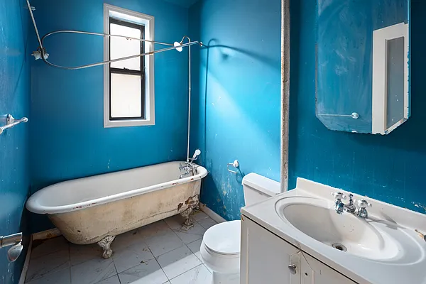 Sold by Compass | media 8