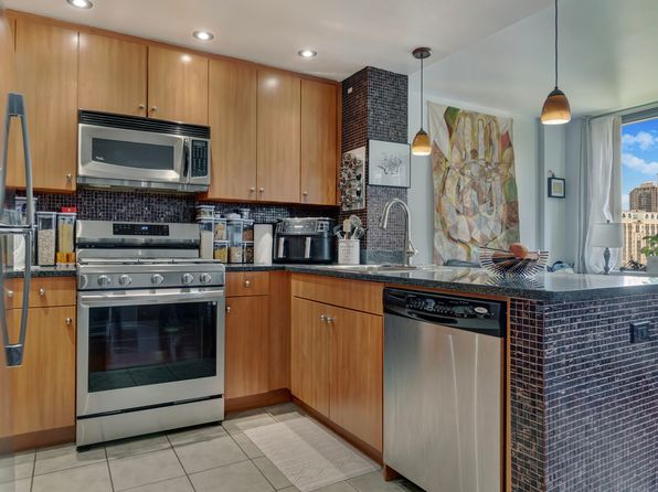 455 Main St APT 12J