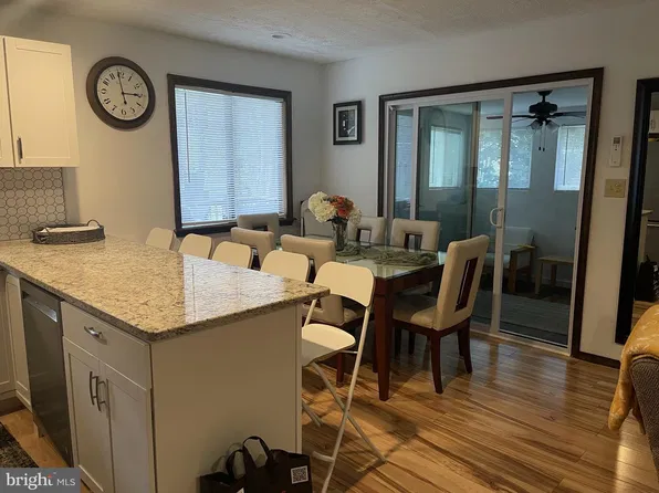 9262 Westwood Dr, Tobyhanna, PA 18466