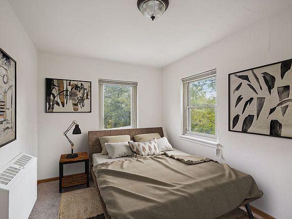 4th image of 483 Lynnhurst Ave W #14