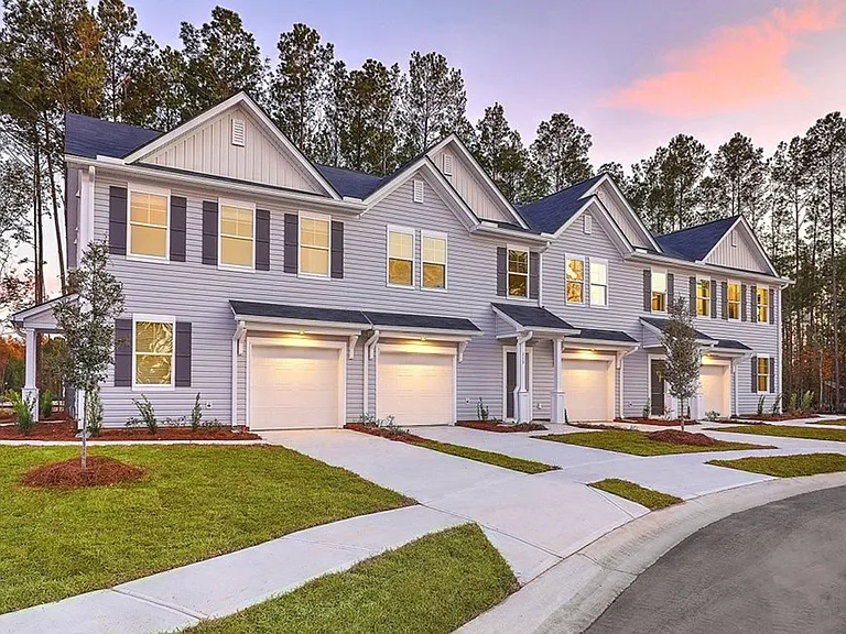 102 Benelli Dr — Photo 1