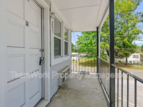 2107 Rondo St APT 201, Charleston, SC 29414