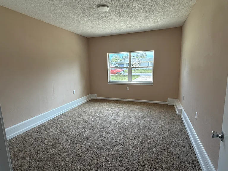 7845 Le Jeune Dr — Photo 11