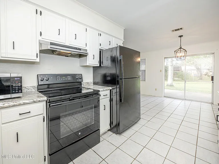 1213 King Henry Dr — Photo 22