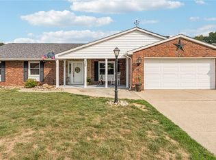 220 Falcon Ridge Dr, New Kensington, PA 15068