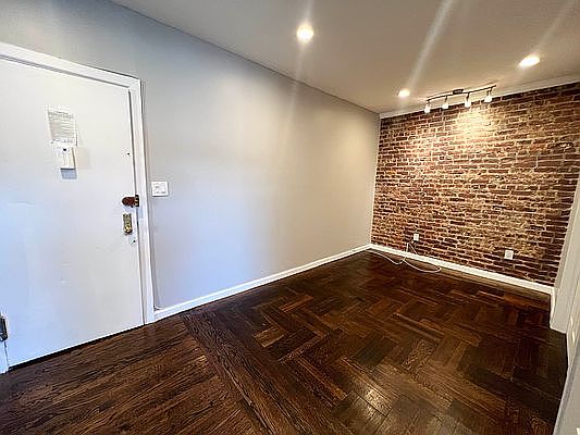 3rd image of 2290 Andrews Ave APT 4C