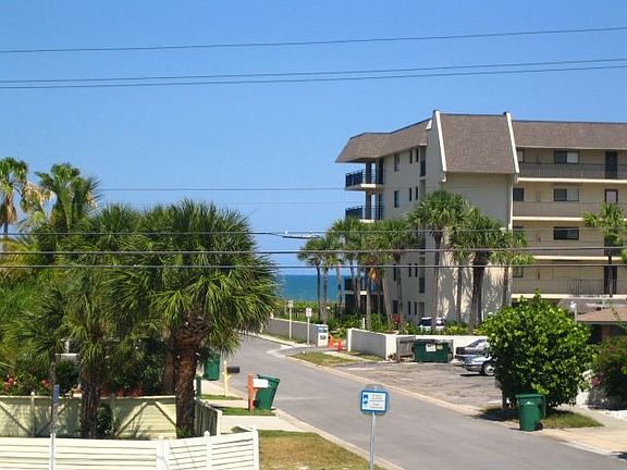 Short Walk to Ocean