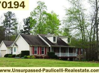 145 Chardonnay Oaks Dr, McDonough, GA