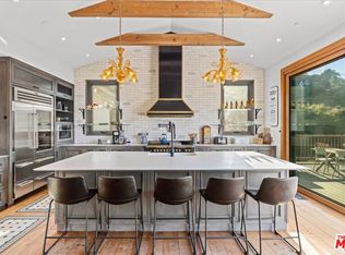 2373 Tuna Canyon Rd, Topanga, CA 90290