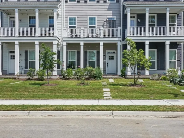 9568 21st Bay St, Norfolk, VA 23518