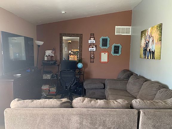 2nd image of 826 Chalon Dr
