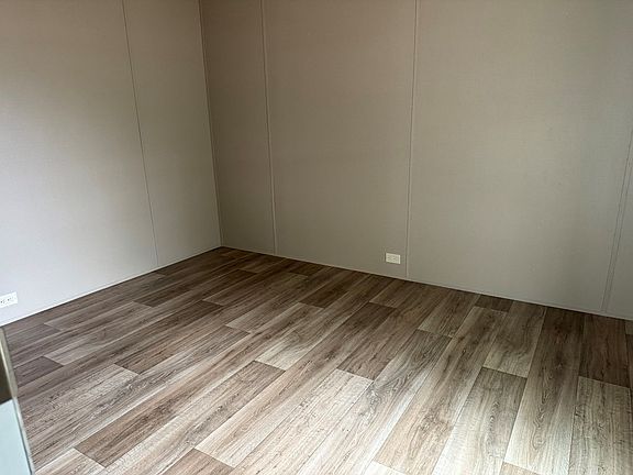 5th image of 7100 Airline Dr #723
