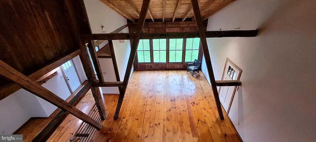 2 bed, 1.5 bath, 1800 sqft, $3,200 — Photo 4
