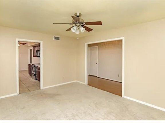 4th image of 5675 Townhouse Ln