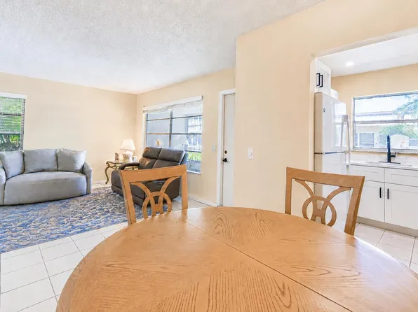 632 SNUG HARBOR Drive #D18, Boynton Beach, FL 33435