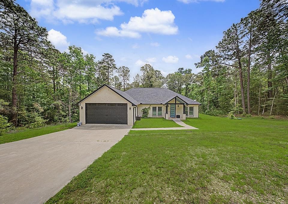 1st image of 211 McGregor Dr