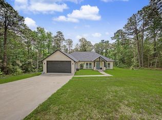 211 McGregor Dr, Brookeland, TX 75931