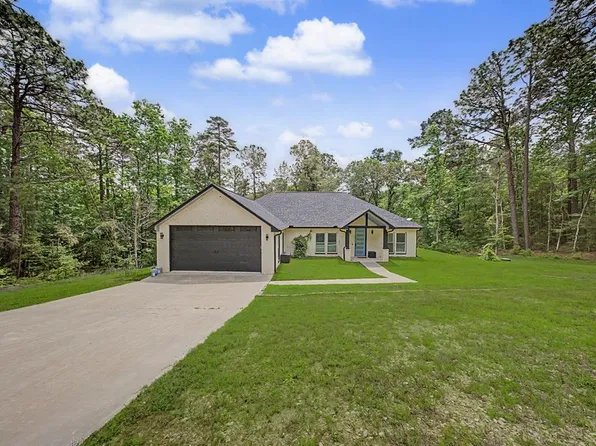211 McGregor Dr, Brookeland, TX 75931