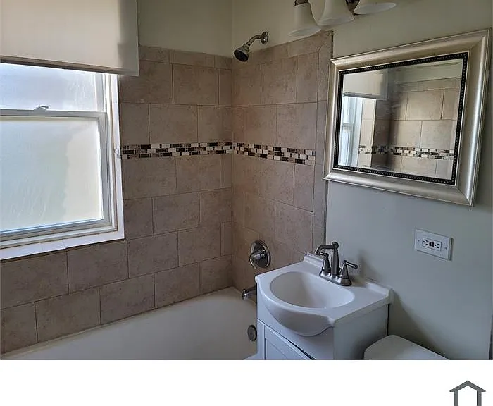 1251 W 86th St #2 — Photo 6