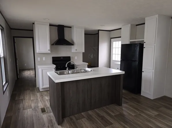 1505 S Saint Louis St #7, Concordia, MO 64020