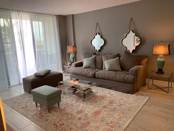 3rd image of 800 West Ave #520-1