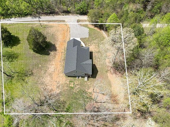3rd image of 1037 Pike Dr