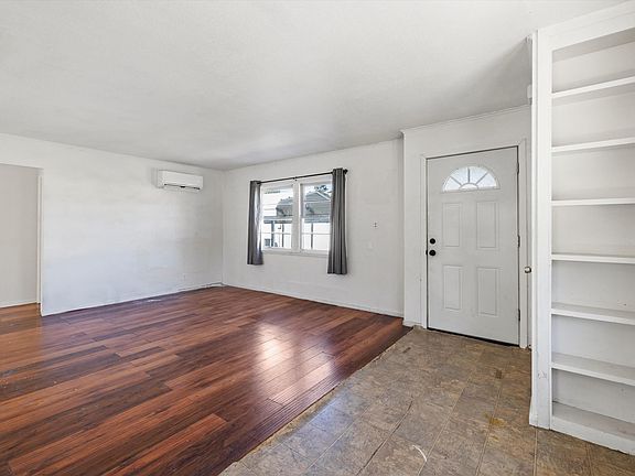 4th image of 711 Stanton Ave