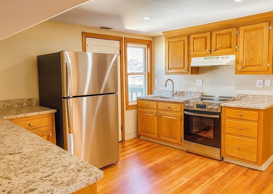 1st image of 44 Ferndale Rd #2