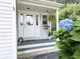 66 Center Ave, Middletown, RI 02842