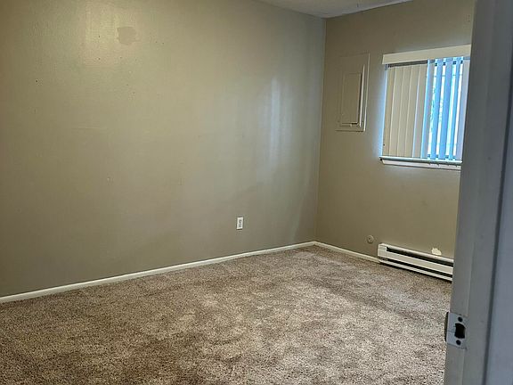 5th image of 6027 Redlands Rd NW