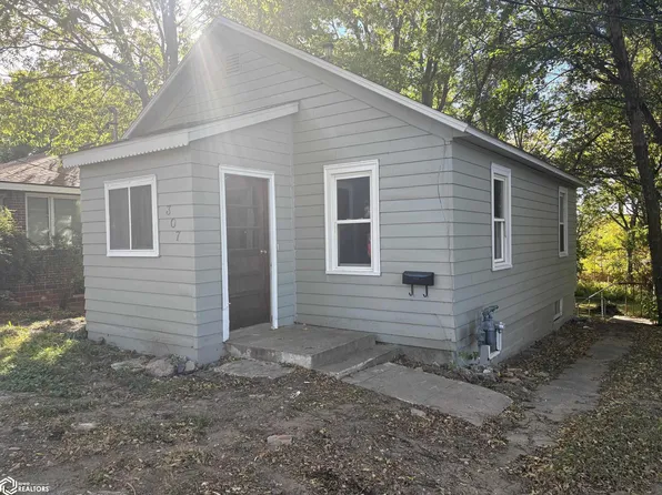 307 Prospect Ave, Iowa Falls, IA 50126