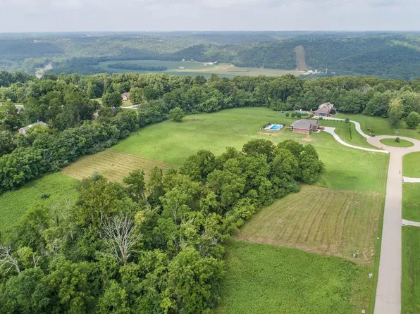 18 Deer Run Dr, West Harrison, IN 47060